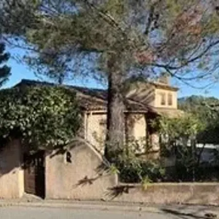 Villa Avec Piscine à Saint-raphaël Et Vue Sur La Montagne *