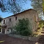 Avec Piscine A Saint-raphael Et Vue Sur La Montagne