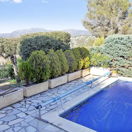 Avec Piscine A Saint-raphael Et Vue Sur La Montagne Villa Saint-Raphael (Var)