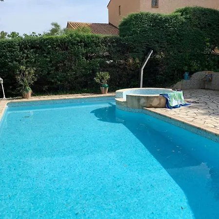 فيلة Avec Piscine A Saint-raphael Et Vue Sur La Montagne Saint-Raphaël