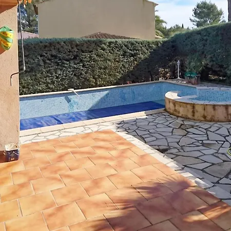 Villa Avec Piscine A Saint-raphael Et Vue Sur La Montagne Saint-Raphaël