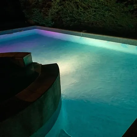 Villa Avec Piscine A Saint-raphael Et Vue Sur La Montagne *